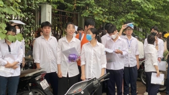 Sĩ tử Hà Nội: "Quyết tâm thi tốt để xứng đáng với 12 năm nỗ lực học tập"
