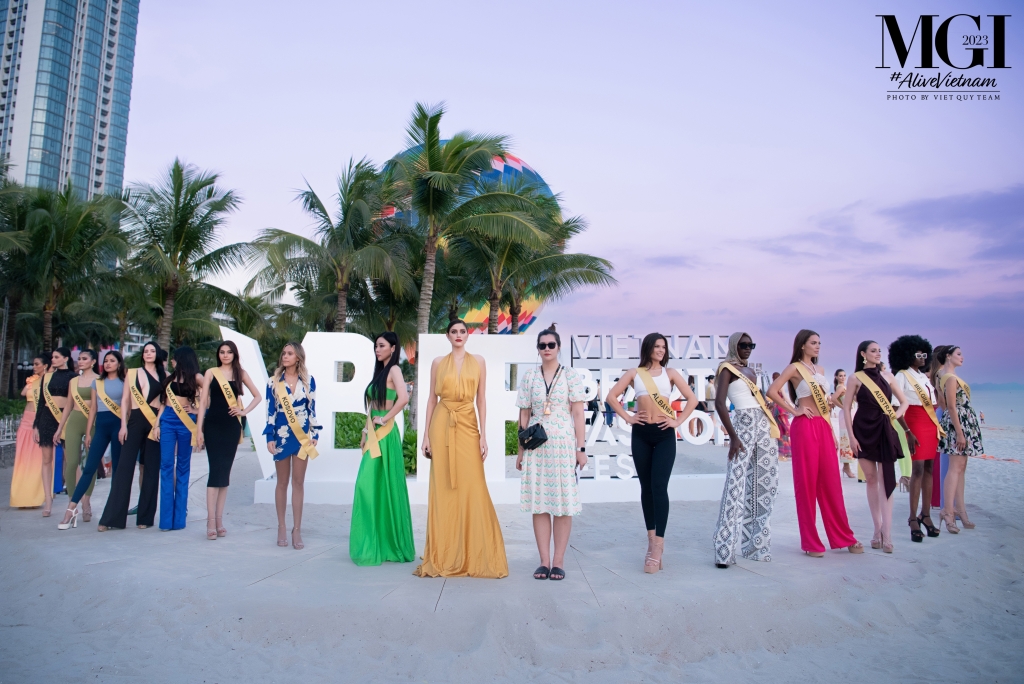 Thí sinh Miss grand International diện đồ nổi bật ở Hạ Long