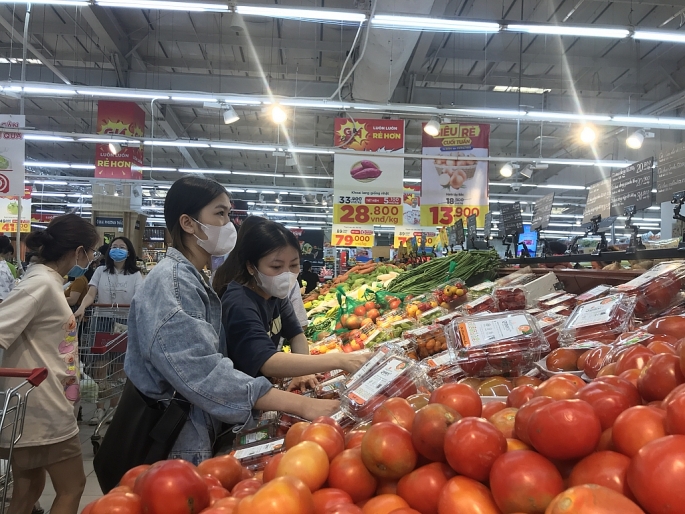 Khách hàng đang mua sắm tại siêu thị Big C Thăng Long, Hà Nội 	Ảnh: Nguyễn Đăng