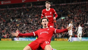 Liverpool thể hiện sức mạnh để tiến vào bán kết cúp Liên đoàn Anh