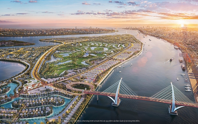 Nhìn từ góc độ đầu tư, bất động sản “hướng thủy” tại Vinhomes Royal Island, giống như ở Miami (Mỹ) hay Dubai, có thể cao hơn từ 38 - 101% giá trung bình, theo một báo cáo từ Ross Milroy. 