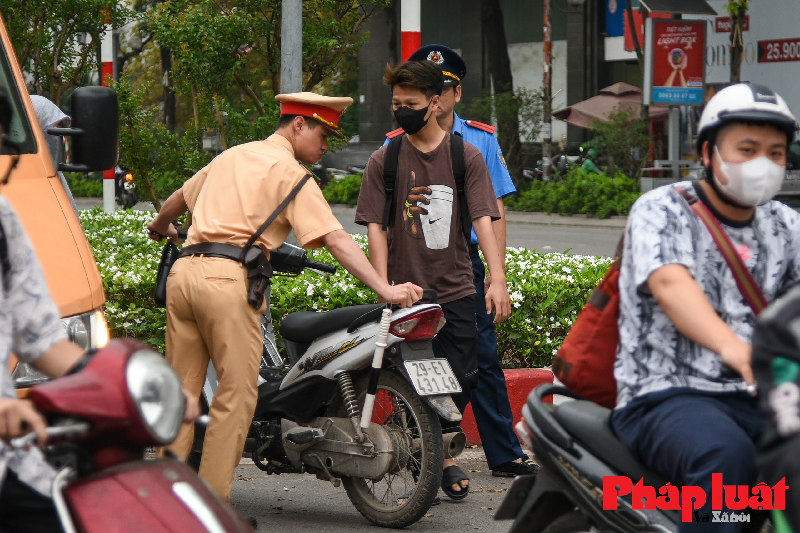 Xử lý nhiều học sinh, sinh viên vi phạm giao thông