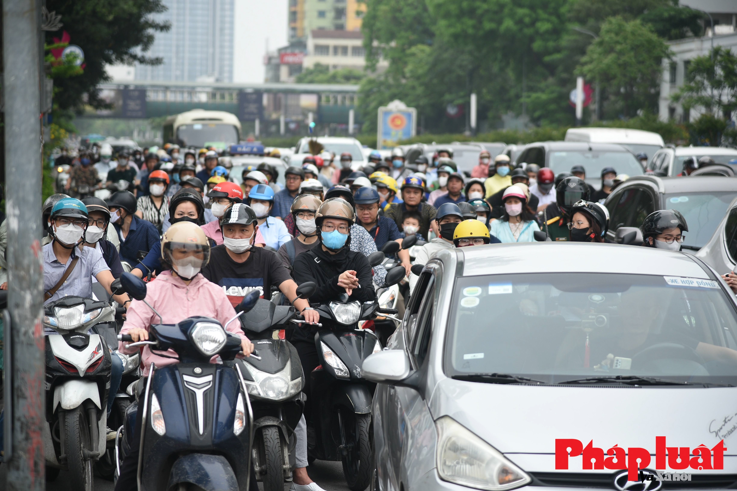 Xử lý nhiều học sinh, sinh viên vi phạm giao thông