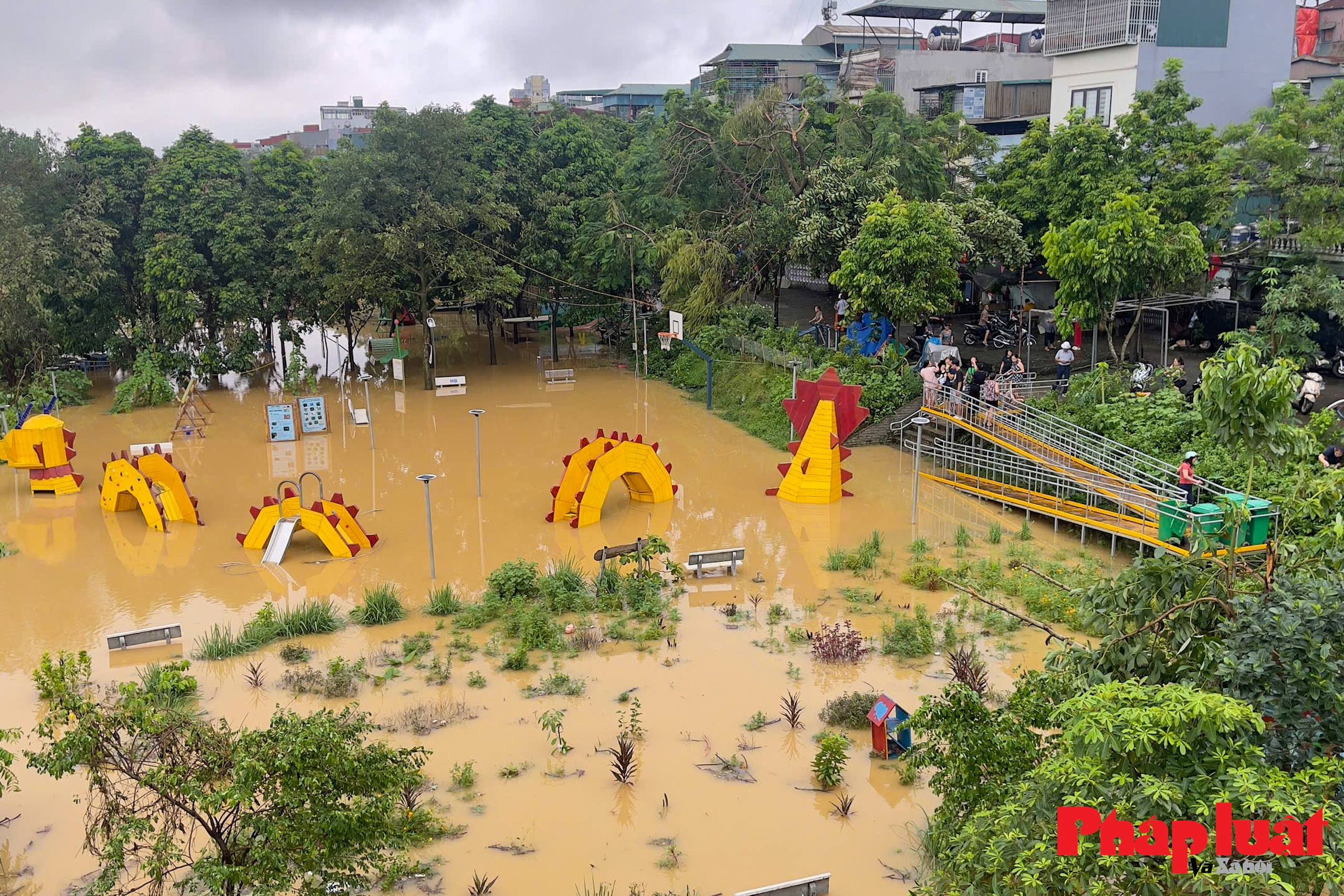 Nước sông Hồng, sông Nhuệ dâng cao, nhiều khu vực ngập lụt nghiêm trọng