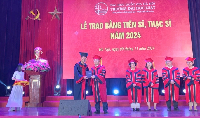 PGS.TS Trịnh Tiến Việt