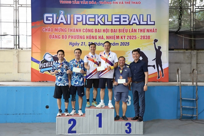 Khai mạc giải Pickleball chào mừng thành công Đại hội đại biểu Đảng bộ phường Hồng Hà lần thứ I Khai mạc giải Pickleball chào mừng thành công Đại hội đại biểu Đảng bộ phường Hồng Hà lần thứ I