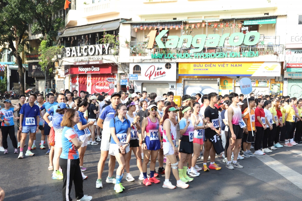 Sôi nổi chung kết giải chạy Báo Hànộimới lần thứ 50 - Vì hòa bình phường Hoàn Kiếm năm 2025