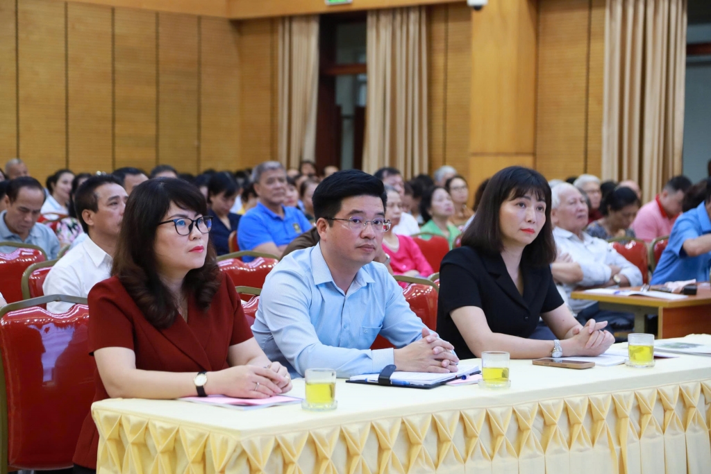  các đại biểu dự hội nghị