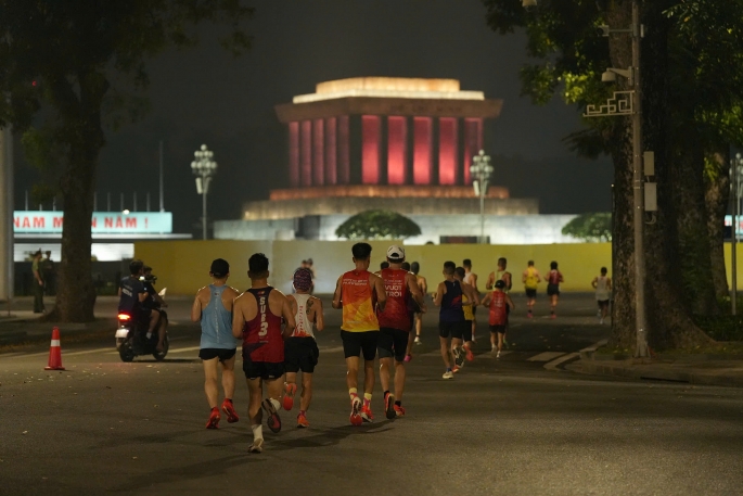 Bứt phá kỷ lục, lan tỏa tinh thần vượt trội Bứt phá kỷ lục, lan tỏa tinh thần vượt trội