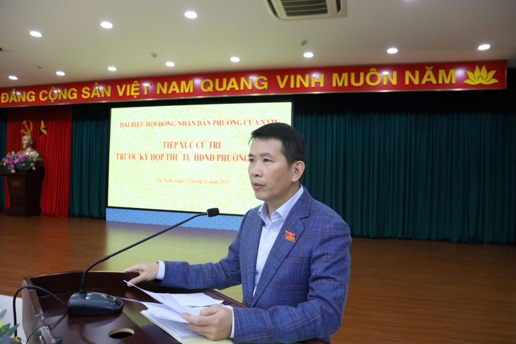 Thành ủy viên, Bí thư Đảng ủy, Chủ tịch HĐND phường Cửa Nam Phạm Tuấn Long phát biểu tại Hội nghị Thành ủy viên, Bí thư Đảng ủy, Chủ tịch HĐND phường Cửa Nam Phạm Tuấn Long phát biểu tại Hội nghị