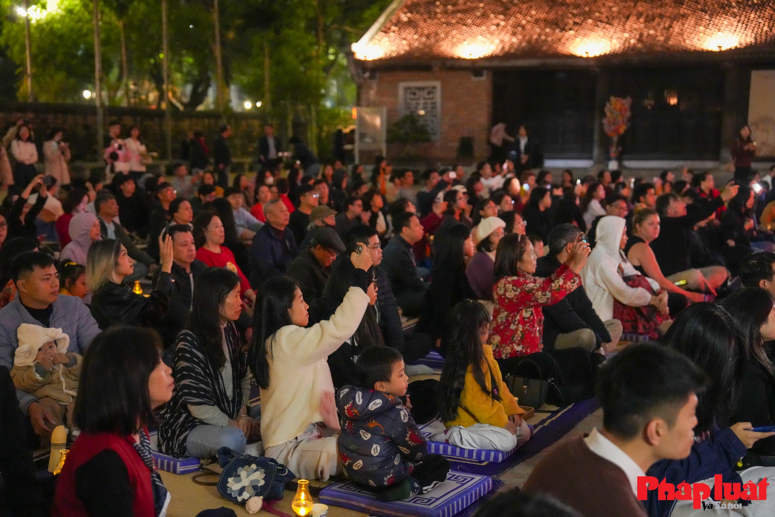 Âm sắc Việt và hành trình khám phá Văn Miếu Quốc Tử Giám trong không gian đêm Âm sắc Việt và hành trình khám phá Văn Miếu Quốc Tử Giám trong không gian đêm