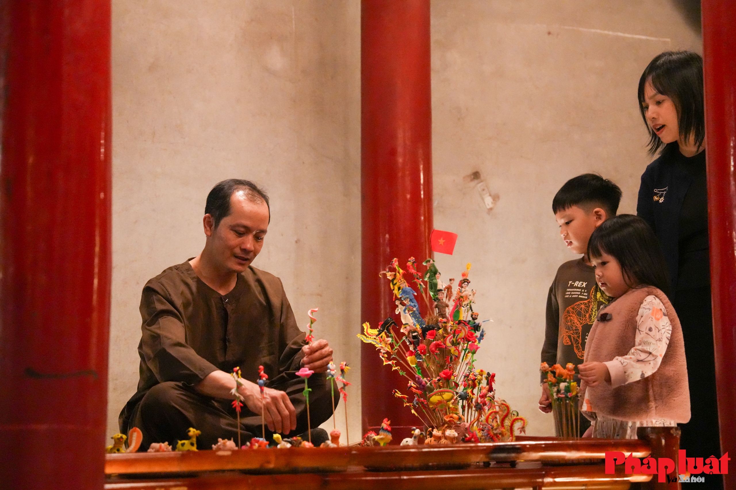 Âm sắc Việt và hành trình khám phá Văn Miếu Quốc Tử Giám trong không gian đêm Âm sắc Việt và hành trình khám phá Văn Miếu Quốc Tử Giám trong không gian đêm