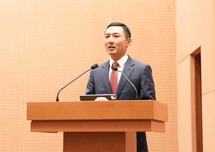 Phó Bí thư Đảng ủy UBND Thành phố Doãn Trung Tuấn phát biểu tại hội nghị